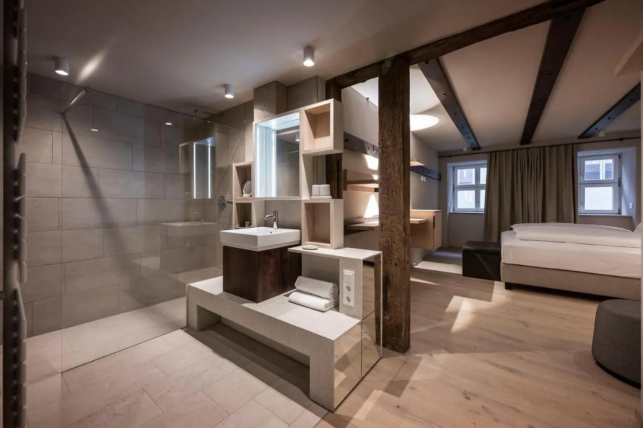 Hotel & Spa Goldene Rose دينكلسبهل 5*,