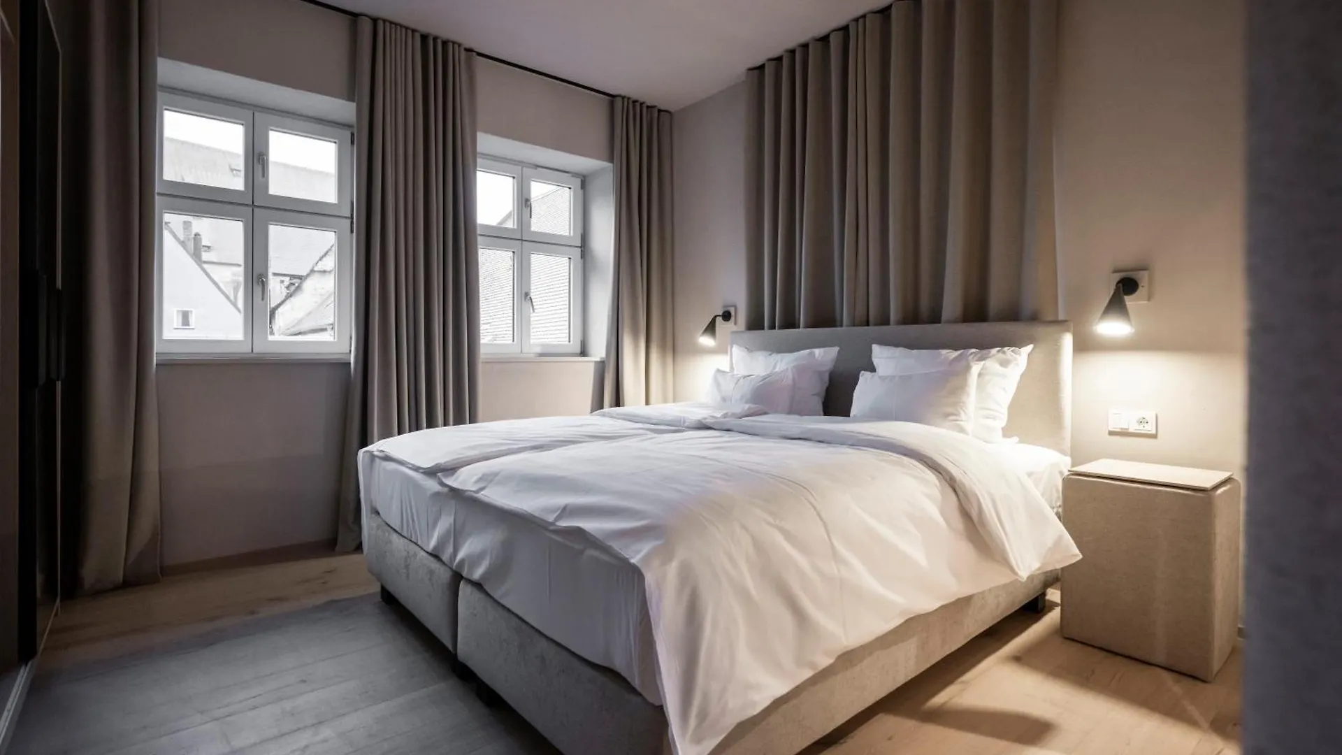Hotel & Spa Goldene Rose دينكلسبهل 5*,  ألمانيا